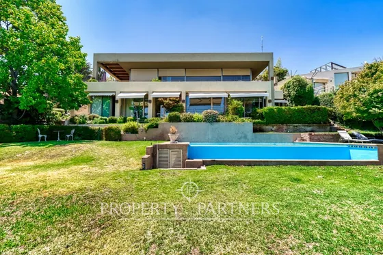 Espectacular Casa Con Vista Panorámica Despejada, ...