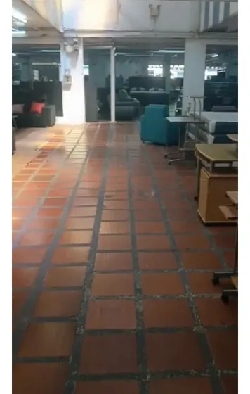 Local Comercial En Alquiler 2500m2av.sucre Canon 12000$