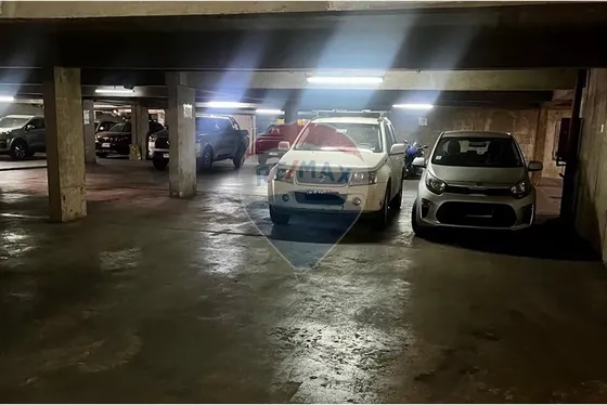 Venta: Exclusivo Garaje Comercial En Santiago