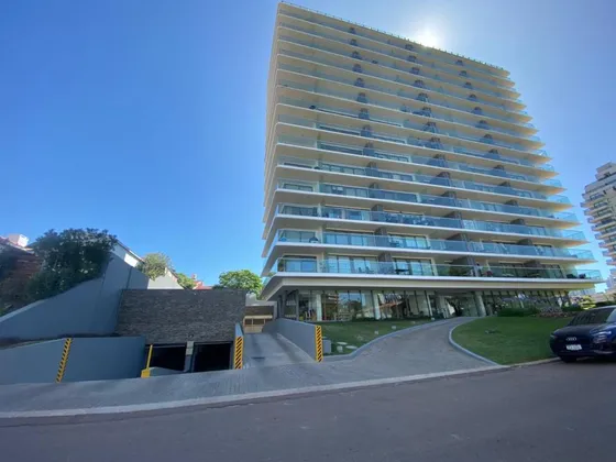 Venta - Inversion Uruguay - Departamento En  Edificio Chronos - Punta Del Este
