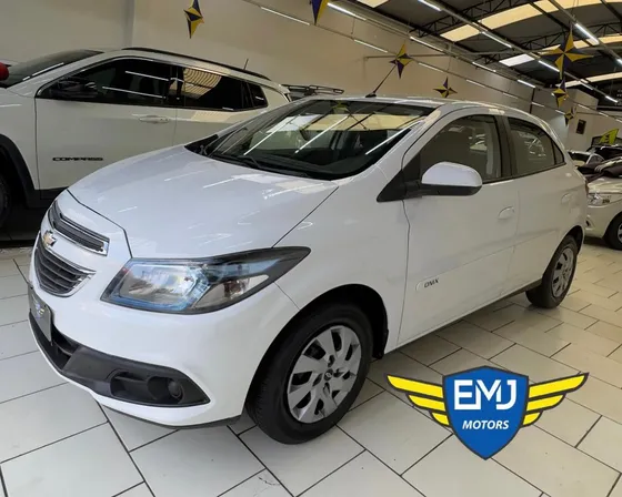 Chevrolet Onix Onix Hatch Lt 1.4 8v Flexpower 5p Aut.