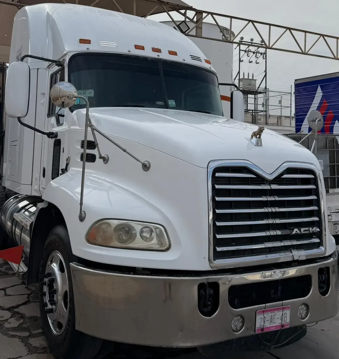 Mack Pinnacle 2017