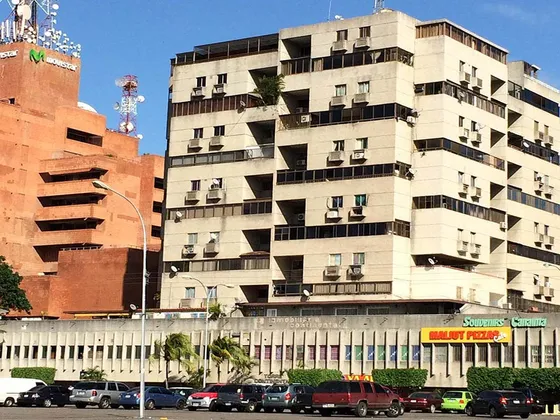 Alquilo Moderna Y Amplia Oficina Urb. Alta Vista, Puerto Ordaz