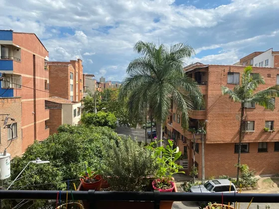 Venta De Apartamento En La Castellana Laureles