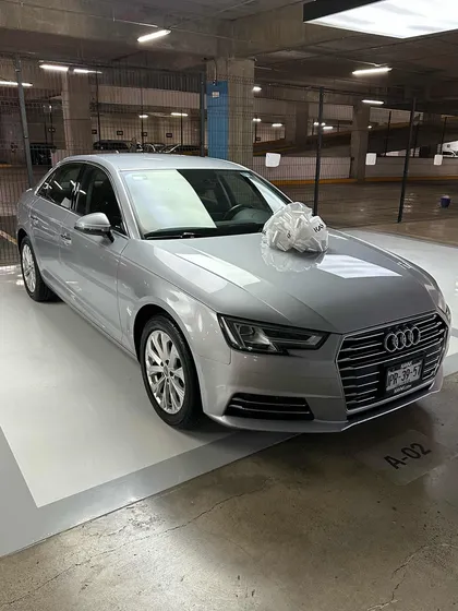 Audi A4 2.0 T Select 190hp Dsg