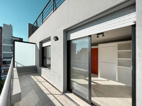 1 Dormitorio Con Balcón Terraza