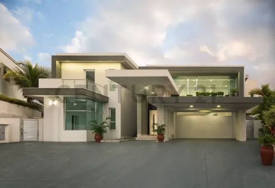 Espectacular Mansión Conjunto Residencial Las Villas