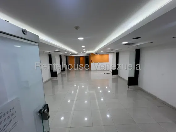 Local Comercial En Alquiler / Las Mercedes - Mls #26-9634 Mic