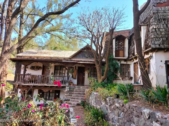 ¡tu Casa En Una Ex - Hacienda Con Vista Privilegiada Y Mucha Vegetación! 25-2724lp~