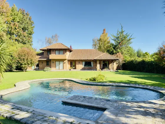 Casa Estilo Chilena En Venta