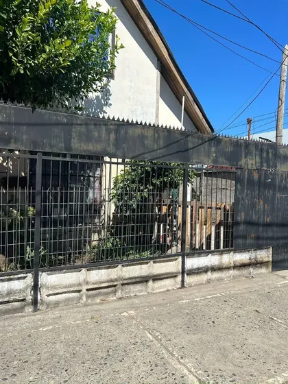 Casa En Arriendo De 5 Dorm. En Chillán