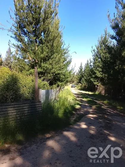Parcela De 5.000 M Con 4 Cabañas Y Pozo En Recinto Privado
