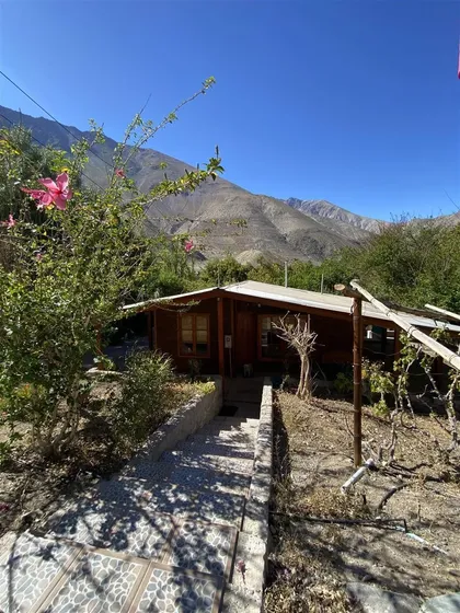 Casa En Venta De 3 Dorm. En Vicuña, Varillar