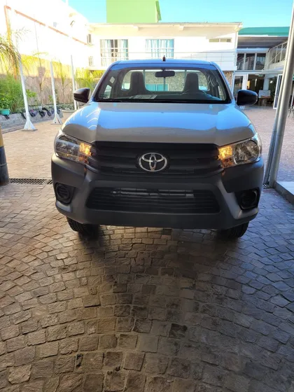 Toyota Hilux Pick-up 2.4 Cs Dx 150cv 4x4