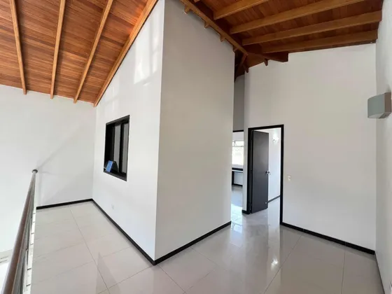 Se Vende Penthouse Sector Los Colores
