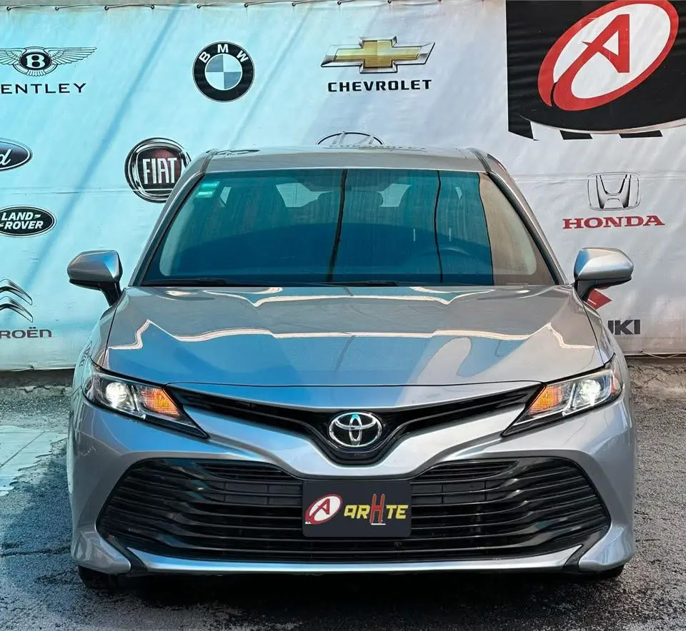 Toyota Camry 2.5 Le At