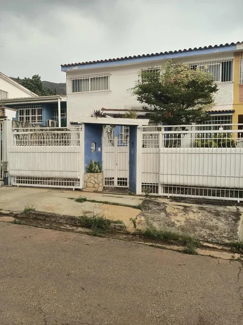 Casa Cómoda En Venta En Trigal Sur - Calle Abierta, Atm