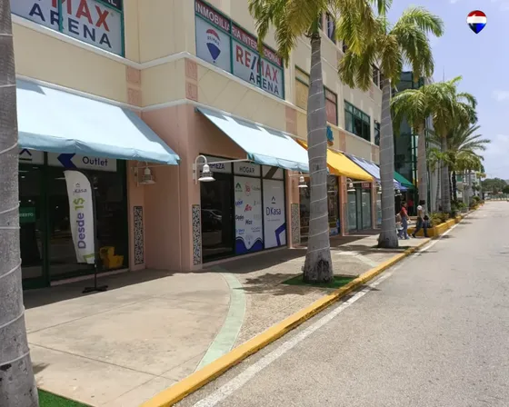Remax2mil Vende Local En Excelente Centro Comercial Iconico En Avenida Jovito Villalba, Municipio Maneiro, Isla De Margarita, Estado Nueva Esparta