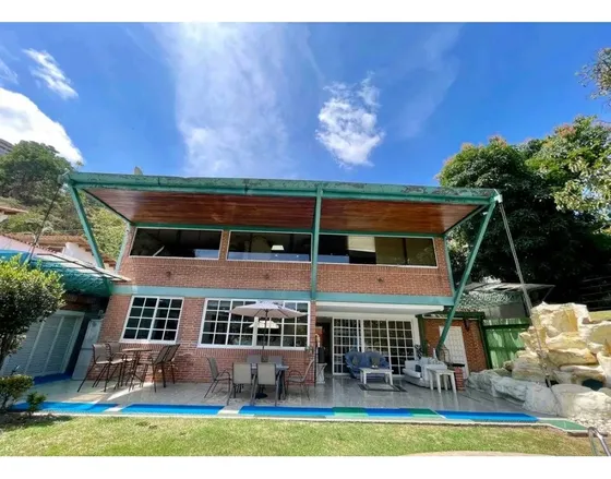 Se Vende Casa 500m2 Colinas De Santa Monica 4495