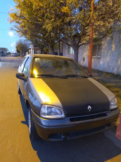 Renault Clio 1.6 Rn