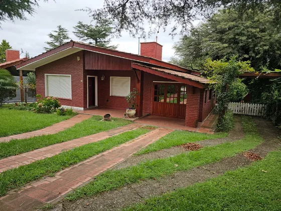 Casa Venta Villa General Belgrano 2 Dormitorios Baño Lavadero Gran Patio Vistas Y Ubicación Céntrica Lugar Exclusivo