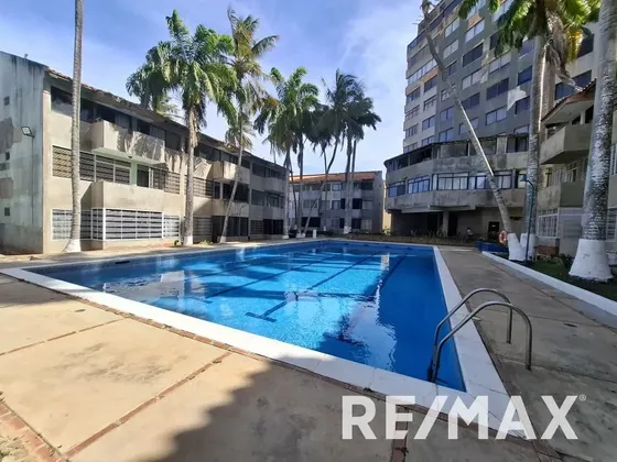 Re/max 2 Mil Vende, Apartamento En Conjunto Residencial Crystal Lake, Nueva Esparta, Isla De Margarita