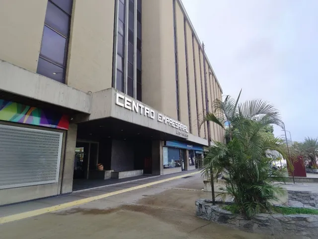 Alquiler De Oficina. Centro Empresarial Los Ruices