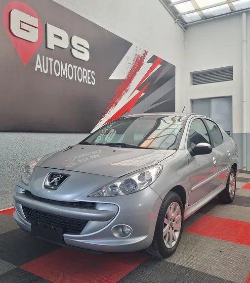 Peugeot 207 1.4 Sedan Allure 75cv