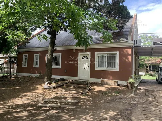 Casa Quinta 4 Ambientes Con Cochera En Venta Ubicado En Luis Guillón, Esteban Echeverría, G.b.a. Zona Sur