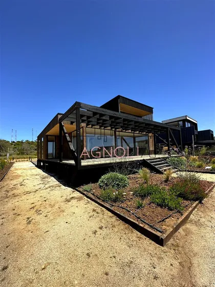 Casa En Arriendo De 3 Dorm. En Navidad