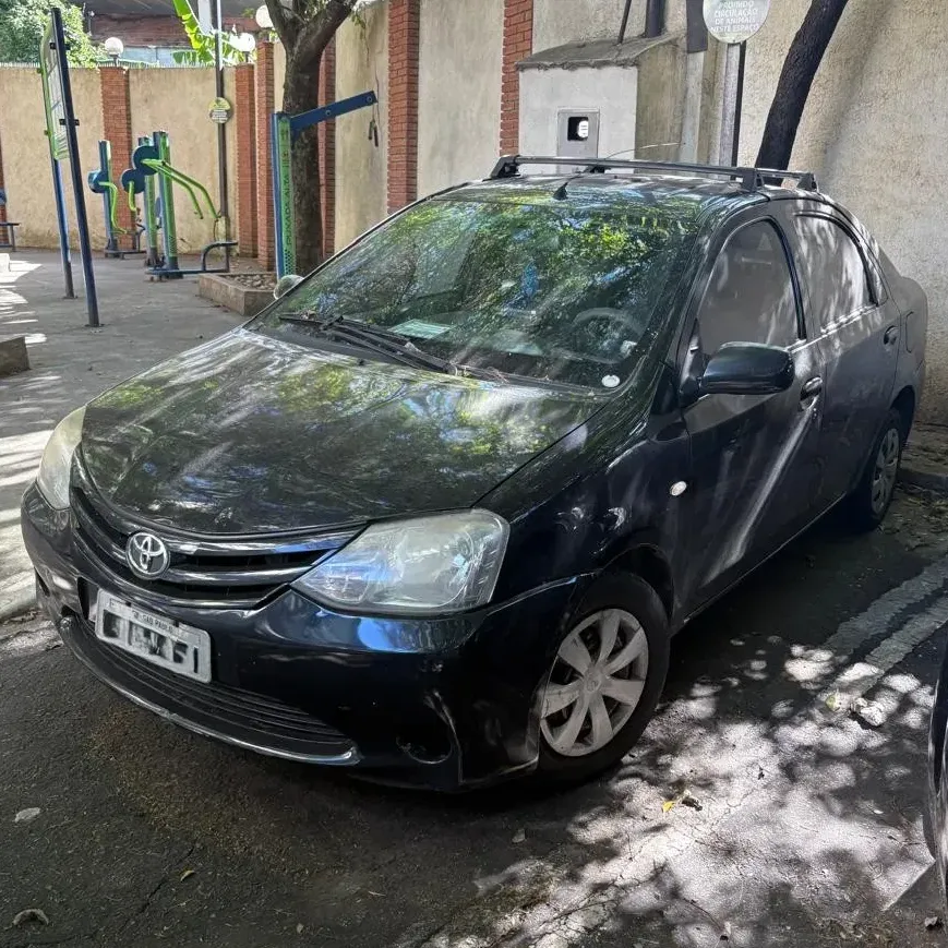 Toyota Etios Sedán 2013 1.5 16v Xs 4p Toyota Etios Sedán 2013 1.5 16v Xs 4p