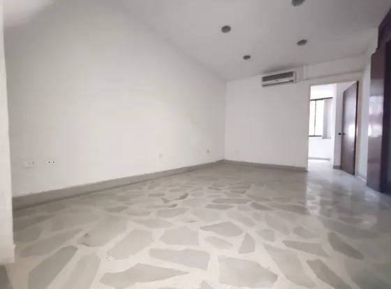 Oficina En Arriendo En Centro. Cod A27515