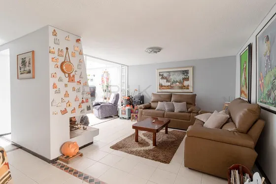 Casa En Venta En Batán. Cod V4001