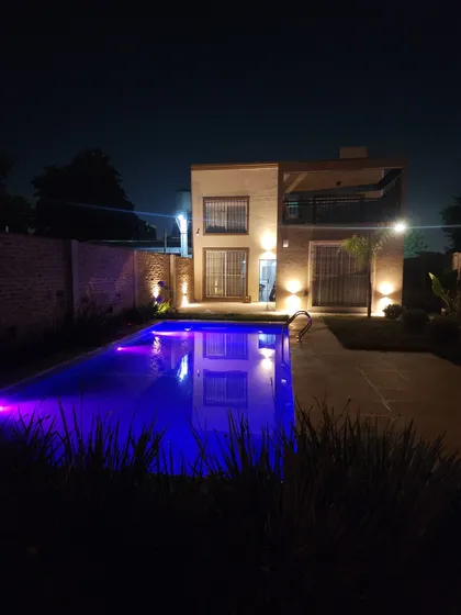 Casa En Venta En Merlo Con Pileta, Jardín Y Parrilla 7 Amb