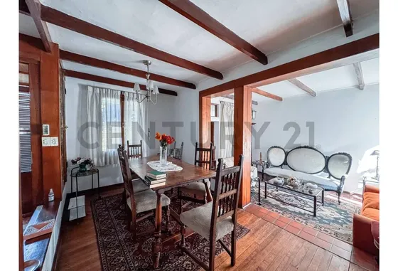 Casa En Venta En Amplio Terreno, La Reina
