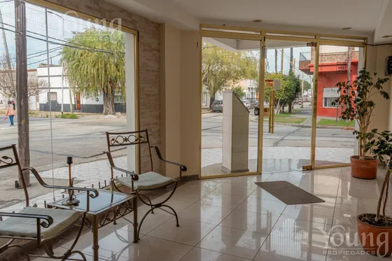 Departamento De 3 Ambientes En Venta A 1 Cuadra De Av. Mitre