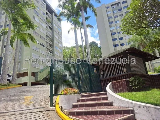 Apartamento En Alquiler Lomas De Terrabella Mls 25-17079