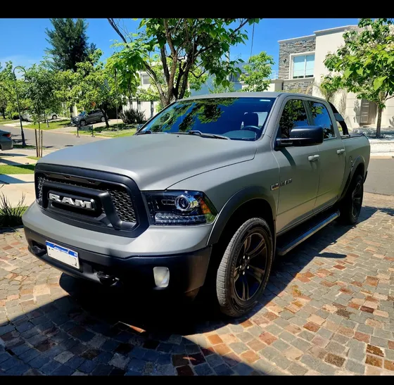 Ram 1500 5.7 Laramie Atx V8