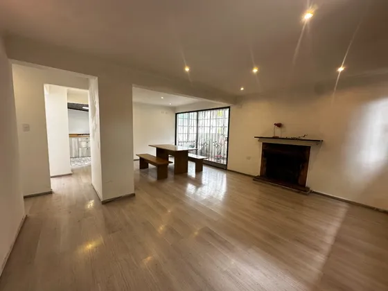 Casa En Remodelación Con Acceso Al Parque-descuento Comisión