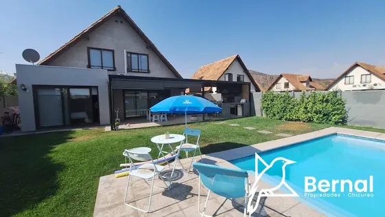 Casa En Venta Santa Elena De Chicureo - Seguridad 24/7