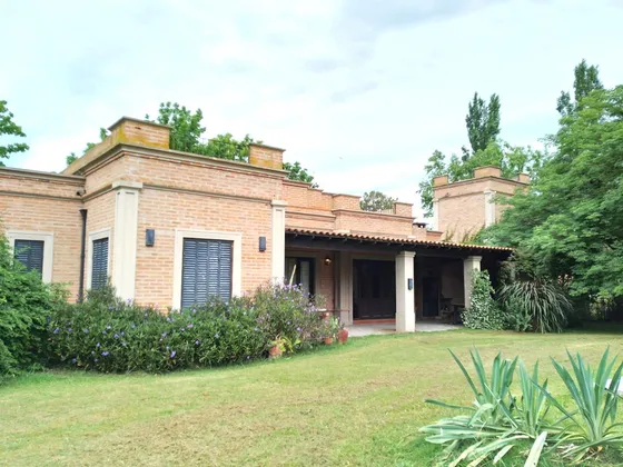 Casa  En Venta En Chacras Del Molino, Exaltación De La Cruz, G.b.a. Zona Norte