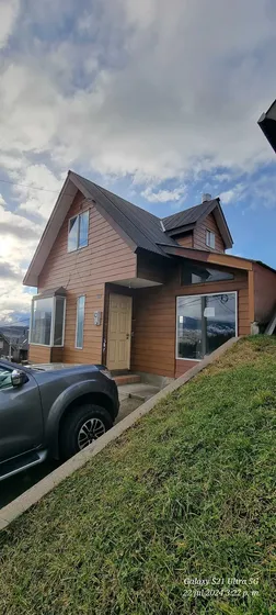 Coyhaique Casa 3 Dormitorios 3 Baños (67383)