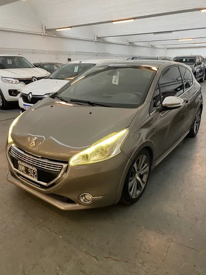 Peugeot 208 1.6 Xy