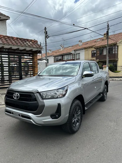 Toyota Hilux 2.4 Diesel Srv 4x4