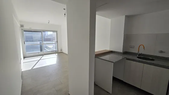Departamento En Avellaneda, A Estrenar, Balcon, Apto Credito, Avenida