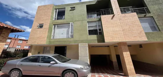 Casa Esquinera De Dos Parqueaderos En Chía (18317).