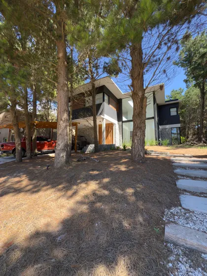 Excelente Casa En Costa Esmeralda - Amueblada - R1