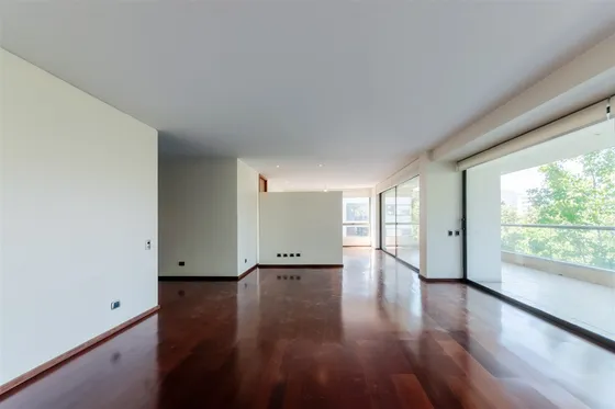 Departamento En Venta De 2 Dorm. En Vitacura