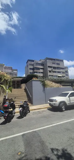 Apartamento Con Espectacular Vista A La Ciudad Y Condominio Impecable