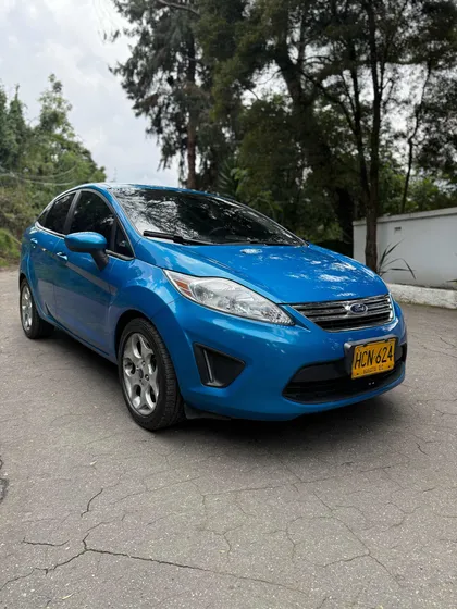 Ford Fiesta 1.6 Sportback Mecánica